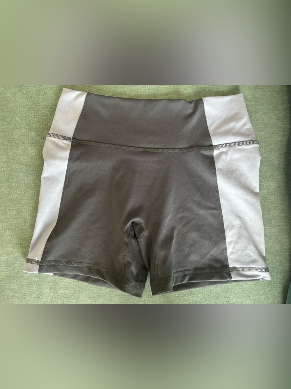 Fleo contrast Athletic Shorts